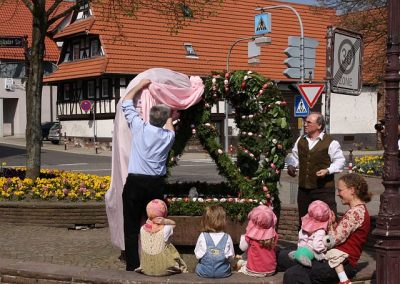 Ortsbrunnen_Osterschmuck_006