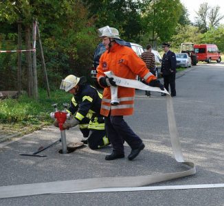 Feuerwehruebung_2011_003